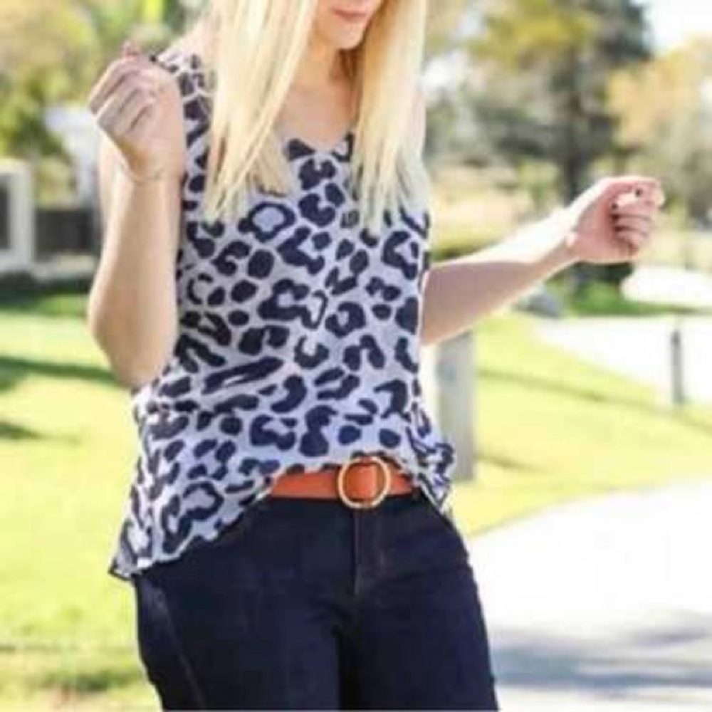 Cabi Small Blue Leopard Print Sleeveless Career Top